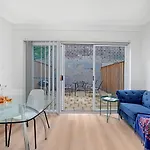 Cosy Retreat In Central Location