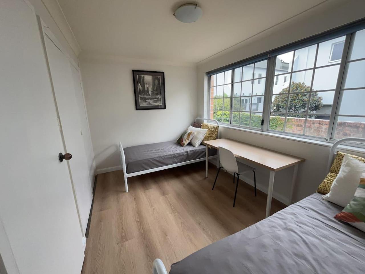Cosy Retreat In Location Apartment *