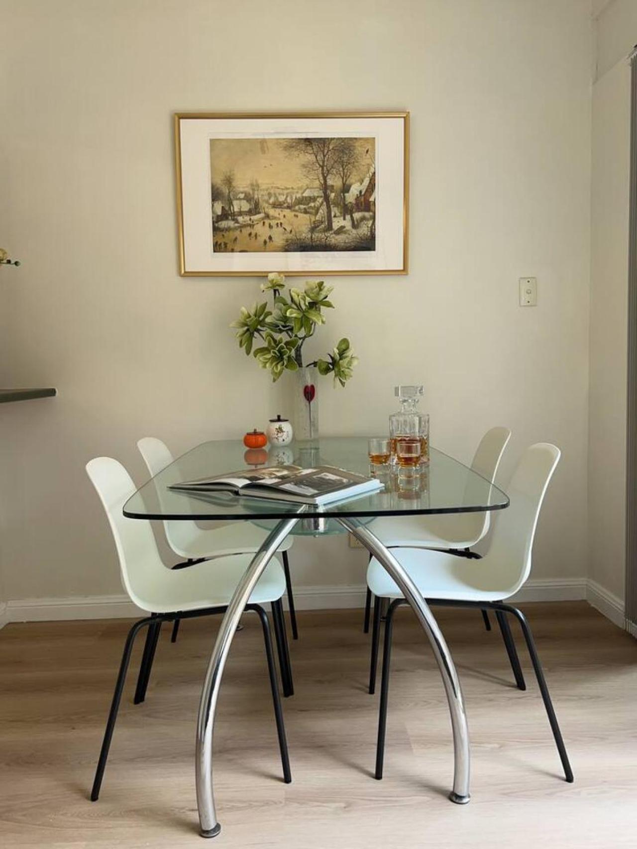 Apartment Cosy Retreat In Location *